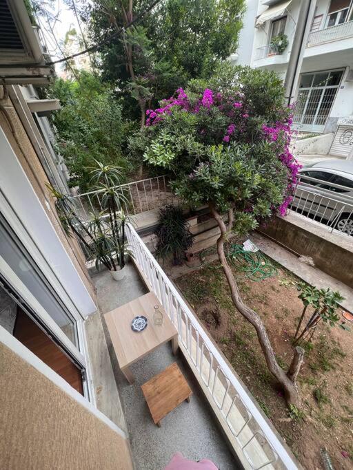 Appartement Modern African-Inspired Flat à Athènes Extérieur photo