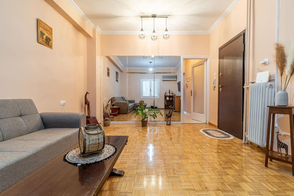 Appartement Modern African-Inspired Flat à Athènes Extérieur photo